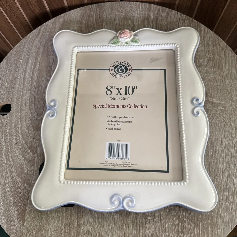 Porcelain Cottagecore White Floral Rose Photo Frame Portrait Freestanding